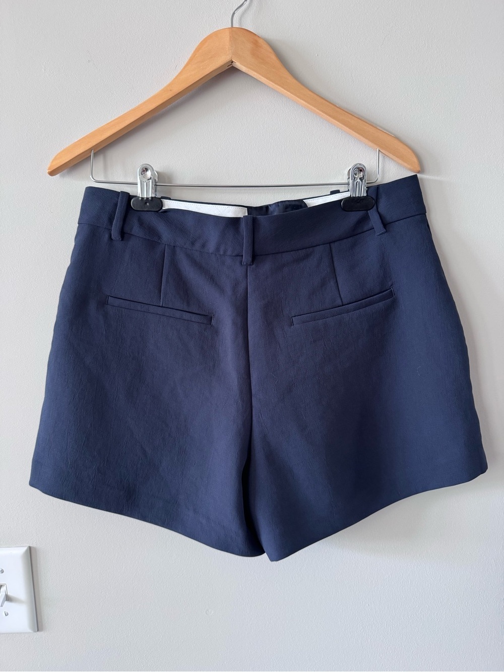 NWOT! Aritzia Wilfred Anthem High Waisted Color: Dark Night Navy Tailored Shorts - Picture 3 of 6